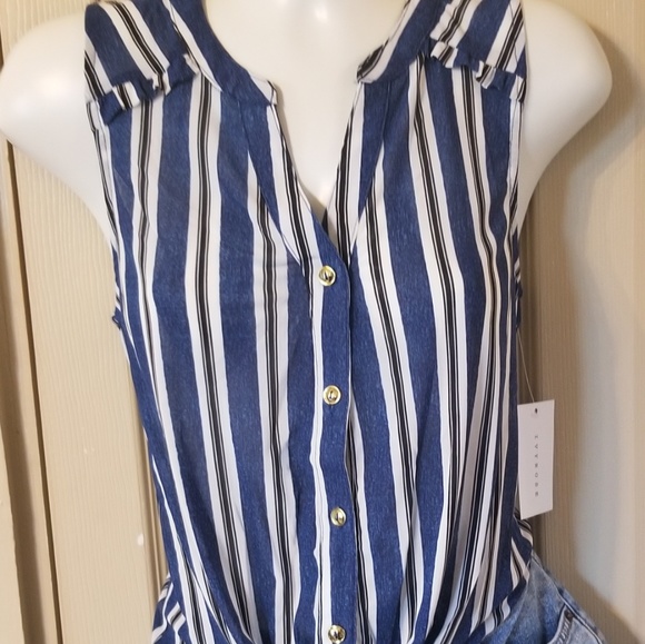 Ivy Rose Striped Button Up Tank w/ Tie - Picture 2 of 6